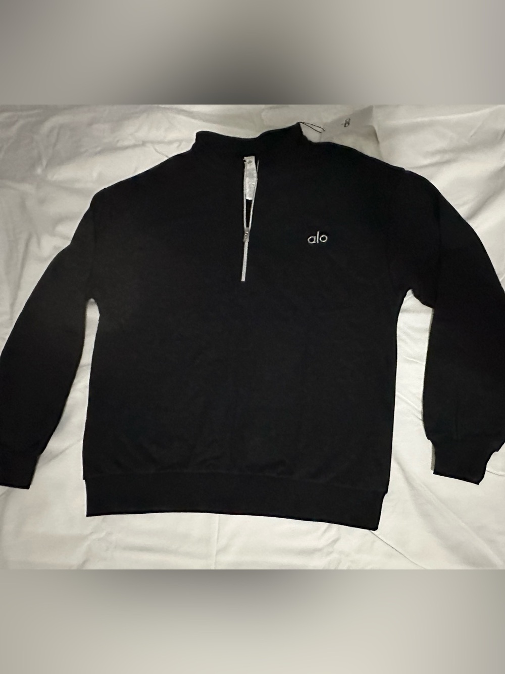 ALO Yoga Men's Black quarter-Zip Sweatshirt with Silver Zip